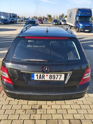 Mercedes-Benz Třídy C 2,2 200 CDI AVANTGARDE | Automat | kombi - Foto 4