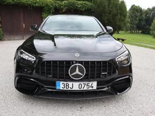 Mercedes-Benz Třídy E 2023, 450 kW limuzína