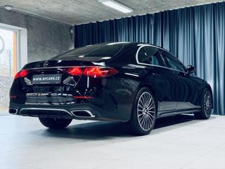 Mercedes-Benz Třídy E AMG*4M*AIR*ZÁR*NEZ.TOP*NAT.NAP limuzína - Foto 6