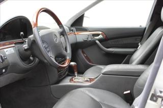 Mercedes-Benz Třídy S S 600 Long V12 / Lorinser limuzína - Foto 10