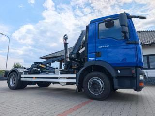 MAN TGM 15.240 hákový nosič + HR ruka pro přepravu kontejnerů