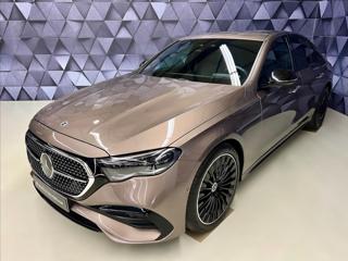 Mercedes-Benz Třídy E 220d 4MATIC AMG, KEYLESS, BURMESTER, TAŽNÉ, 360° sedan