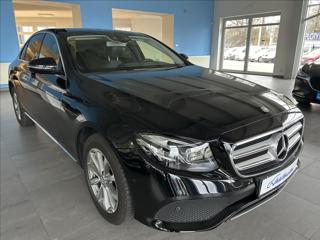 Mercedes-Benz Třídy E 2,0   220d,4MATIC,2.MAJ,ČR,SERVISKA sedan