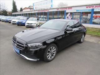 Mercedes-Benz Třídy E 300 d 4MATIC sedan