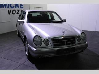 Mercedes-Benz Třídy E 200 kompressor Elegance sedan