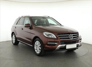 Mercedes-Benz Třídy M ML 400 245kW SUV