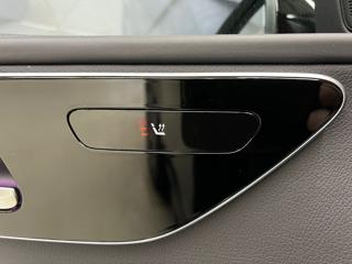 Mercedes-Benz Třídy C C300 4M, AMG, PANORAMA, NIGHT sedan - Foto 19