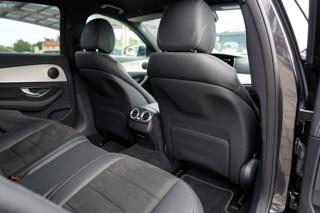 Mercedes-Benz Třídy E E 200 4Matic AMG/LED/360/ČR sedan - Foto 34