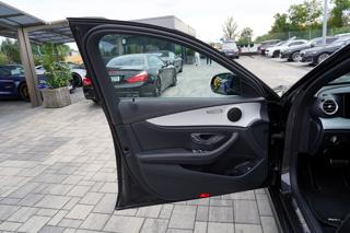 Mercedes-Benz Třídy E E 200 4Matic AMG/LED/360/ČR sedan - Foto 21