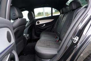 Mercedes-Benz Třídy E E 200 4Matic AMG/LED/360/ČR sedan - Foto 35