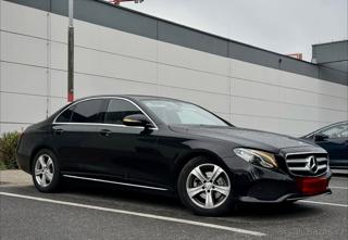 Mercedes-Benz Třídy E E220D PRAHA sedan