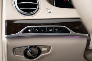 Mercedes-Benz Třídy S Maybach 4MATIC sedan - Foto 18