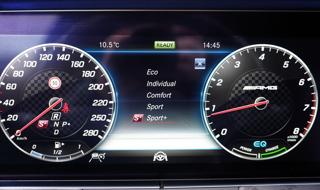Mercedes-Benz Třídy E E 53 AMG 4Matic+/440PS sedan - Foto 30