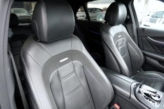 Mercedes-Benz Třídy E E 53 AMG 4Matic+/440PS sedan - Foto 26