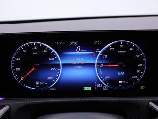 Mercedes-Benz Třídy A 1,3 A 250 e DCT 118kW CZ sedan - Foto 18