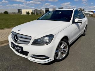 Mercedes-Benz Třídy C 180 CGI NAVIGACE SERVISKA sedan