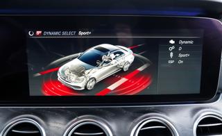 Mercedes-Benz Třídy E E 53 AMG 4Matic+/440PS sedan - Foto 39