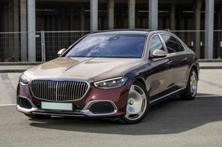 Mercedes-Benz Třídy S 2022, 3982 ccm, 370 kW, hybridní - benzin sedan
