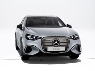 Mercedes-Benz Třídy C C 400 4MATIC electric sedan