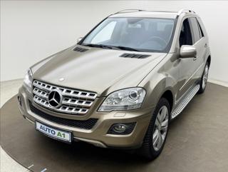 Mercedes-Benz Třídy M 3,0 ML 350 4X4 TAŽNÉ KAMERA ČR SUV