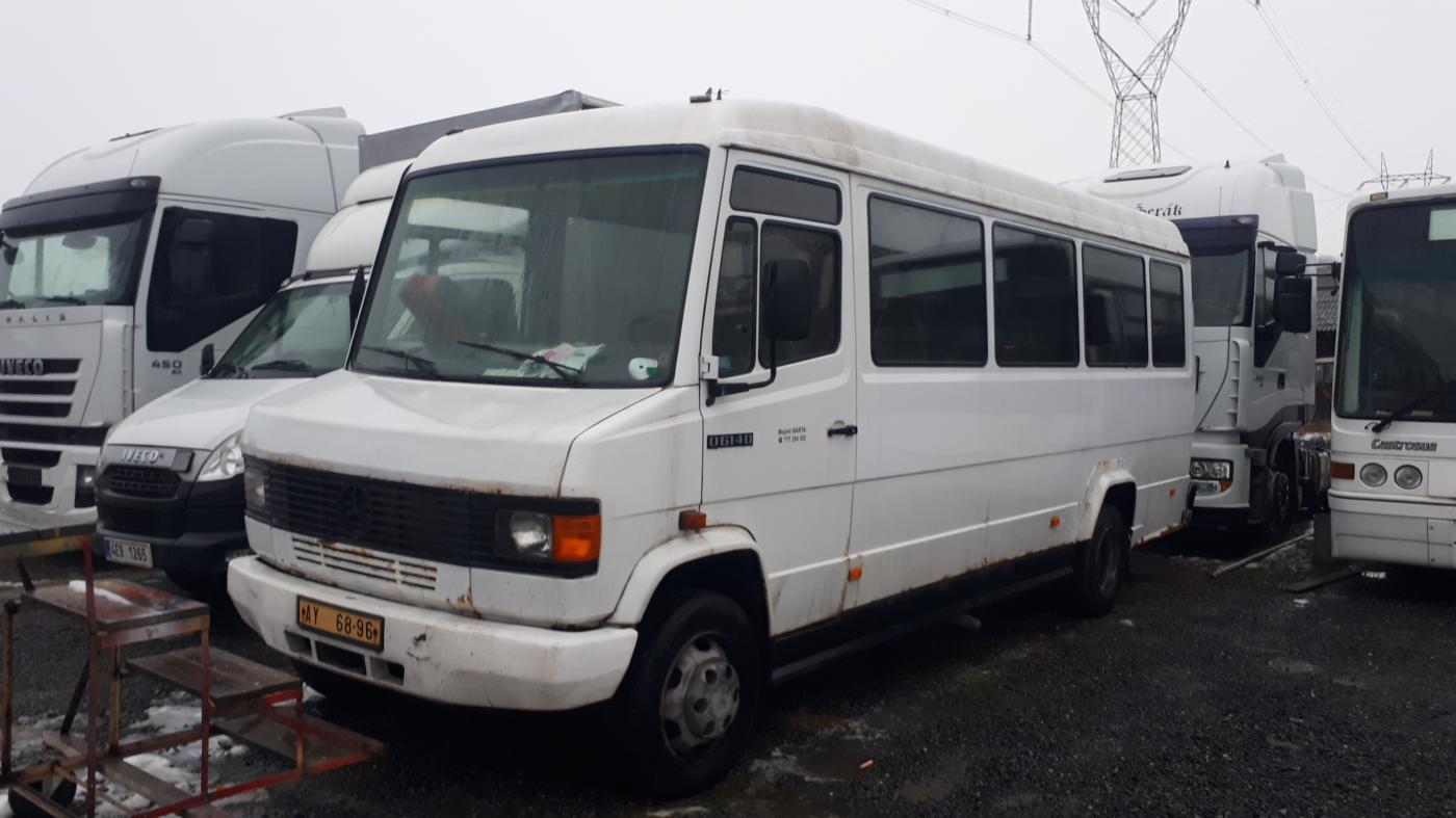 Mercedes-Benz Vario 614, bus příměstský