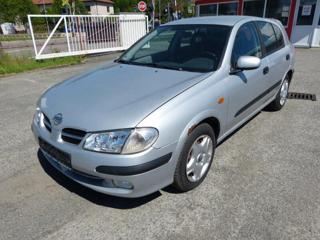 Nissan Almera 1.5 hatchback