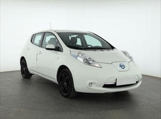 Nissan Leaf 30 kWh 80kW hatchback