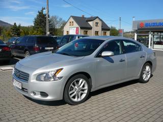 Nissan Maxima 3.5 i sedan
