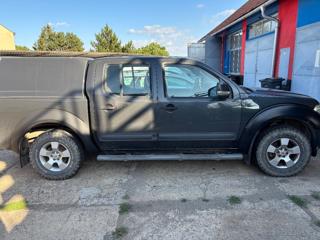 Nissan Navara 2009, 126 kW, benzin SUV