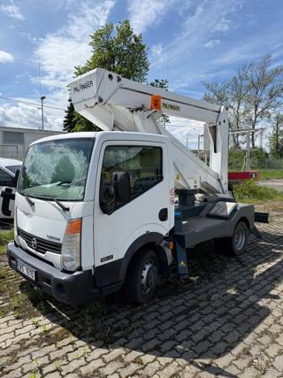 Nissan Ostatní Prodám plošinu PALFINGER užitkové