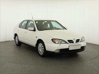 Nissan Primera 1.8 16V 84kW hatchback
