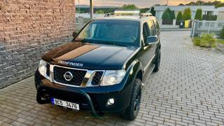 Nissan Pathfinder 3,0 SUV