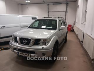 Nissan Pathfinder 2.5 SUV