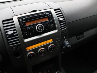 Nissan Pathfinder 2,5 dCi 126kW Automat 4WD CZ SUV - Foto 19