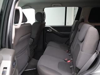 Nissan Pathfinder 2,5 dCi 126kW Automat 4WD CZ SUV - Foto 14