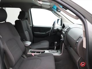 Nissan Pathfinder 2,5 dCi 126kW Automat 4WD CZ SUV - Foto 12