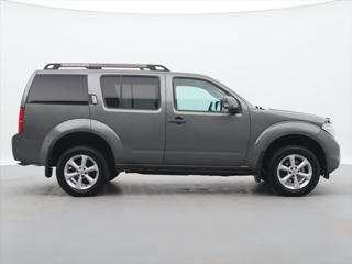 Nissan Pathfinder 2,5 dCi 126kW Automat 4WD CZ SUV - Foto 8