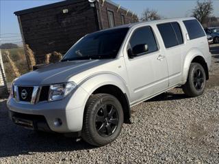 Nissan Pathfinder 2,5 dCi 126kW 4x4 TAŽNÉ,PO STK terénní