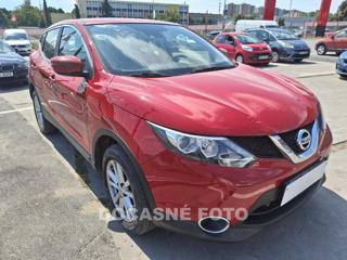Nissan Qashqai 1.6DIG-T, 1.maj, ČR SUV