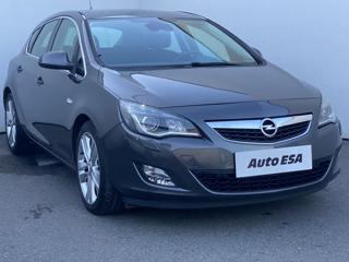 Opel Astra 2.0 CDTi hatchback