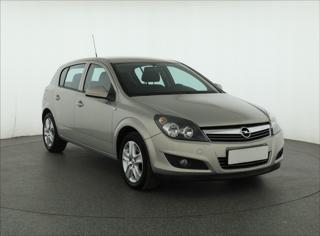 Opel Astra 1.6 16V 85kW hatchback