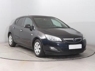 Opel Astra 1.4 16V 74kW hatchback