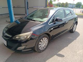 Opel Astra 2.0 CDTi hatchback