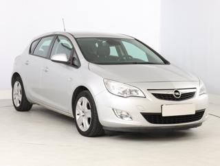 Opel Astra 1.6 16V 85kW hatchback