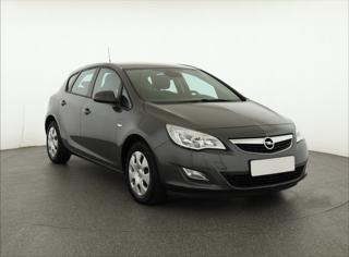 Opel Astra 1.4 16V 74kW hatchback