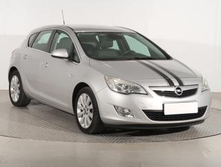 Opel Astra 1.6 16V 85kW hatchback