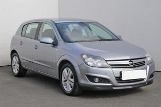 Opel Astra 1.6 i, ČR hatchback