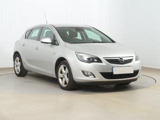 Opel Astra 1.4 T 103kW hatchback