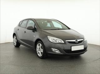 Opel Astra 1.4 T 103kW hatchback