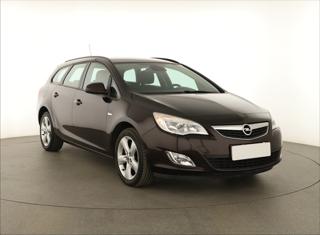 Opel Astra 1.4 T 88kW kombi